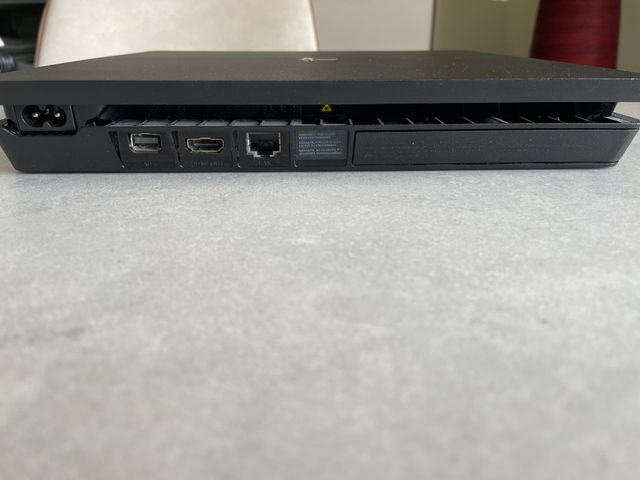 Play Station 4 + mando