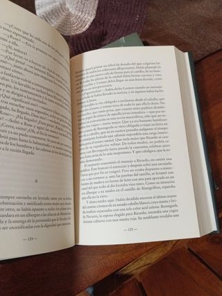 LA REINA Y LA DONCELLA