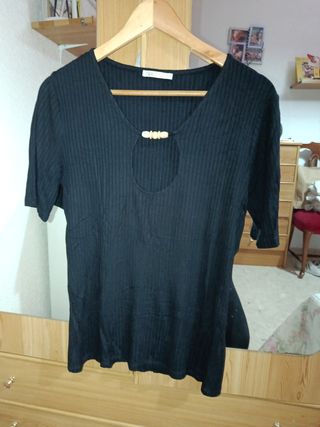Camiseta de  ZARA.
