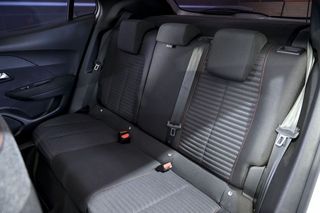 Peugeot 2008   Active BlueHDI 81kW 110CV