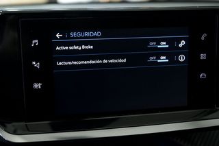 Peugeot 2008   Active BlueHDI 81kW 110CV