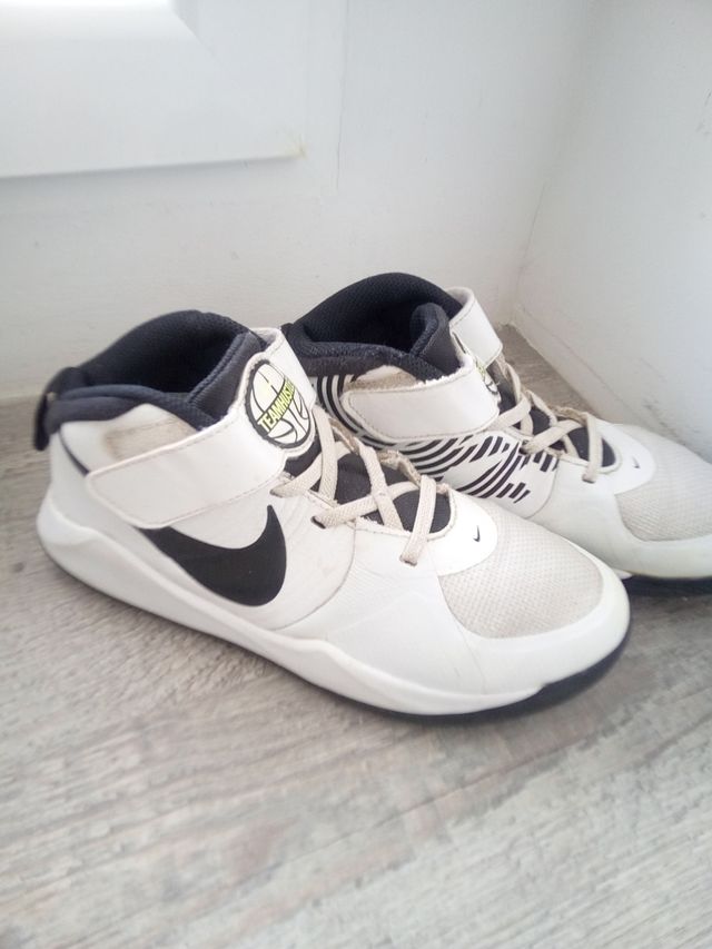 Sneakers Nike taglia 35