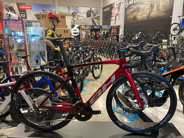 BH RS1 3.5 (Di2 105) TLF: 954370589