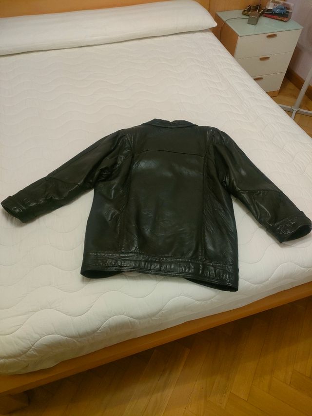 ABRIGO TRES CUARTOS PIEL