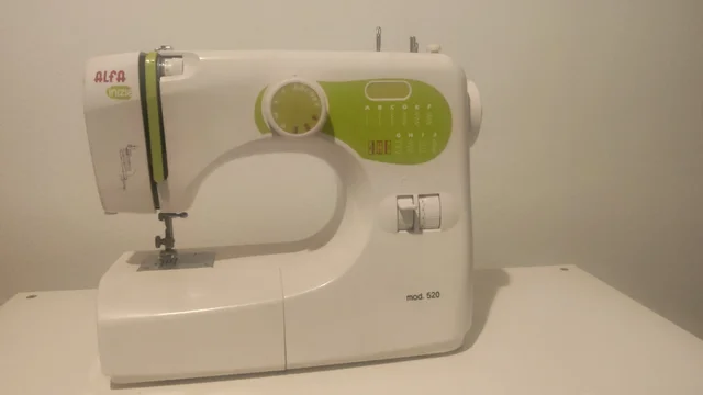 Maquina de coser Alfa Inicia modelo 520