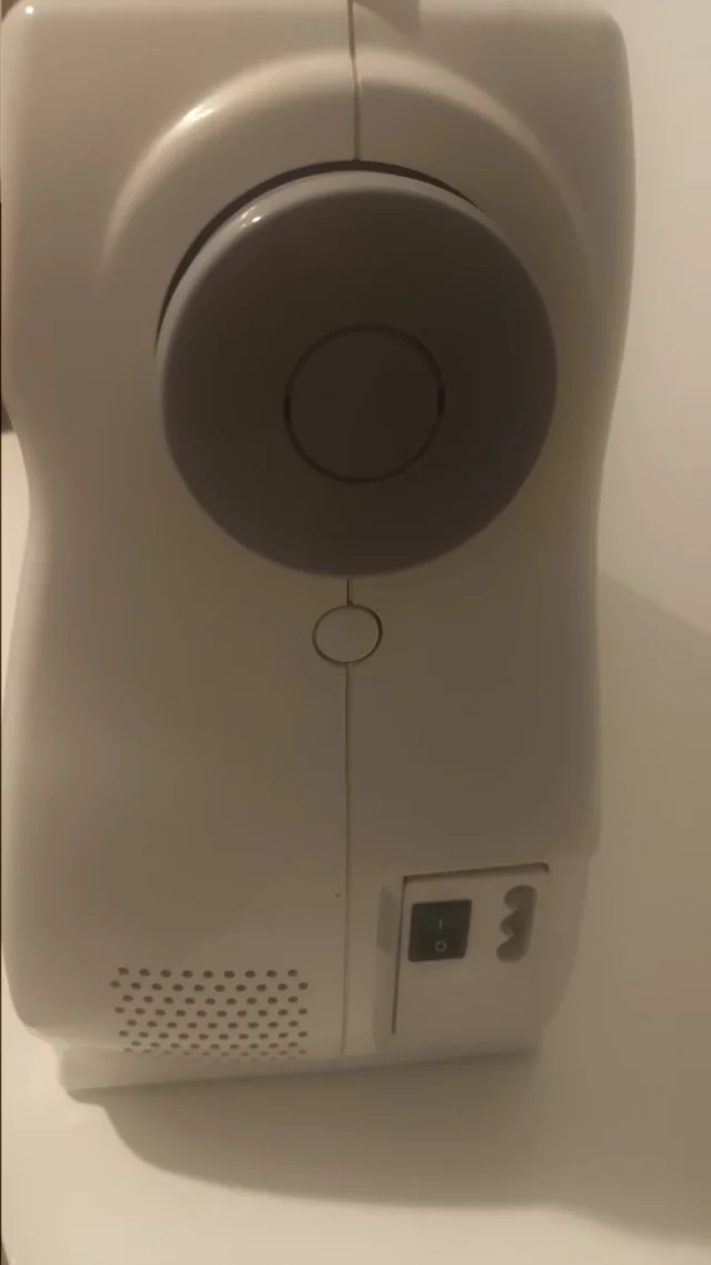 Maquina de coser Alfa Inicia modelo 520