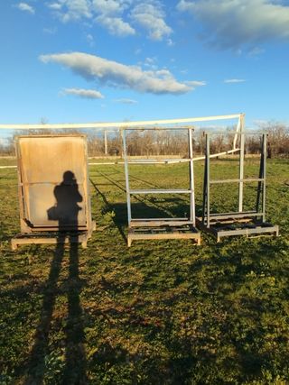 Caballetes de vidrio y mármol