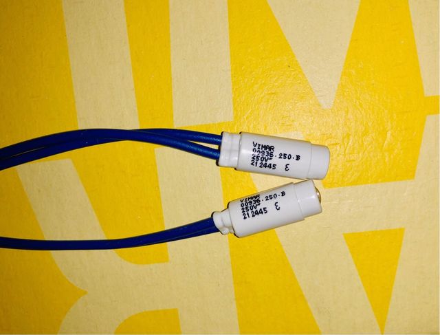 2 unità Vimar 00936.250.B LED 250V 035W azzurro