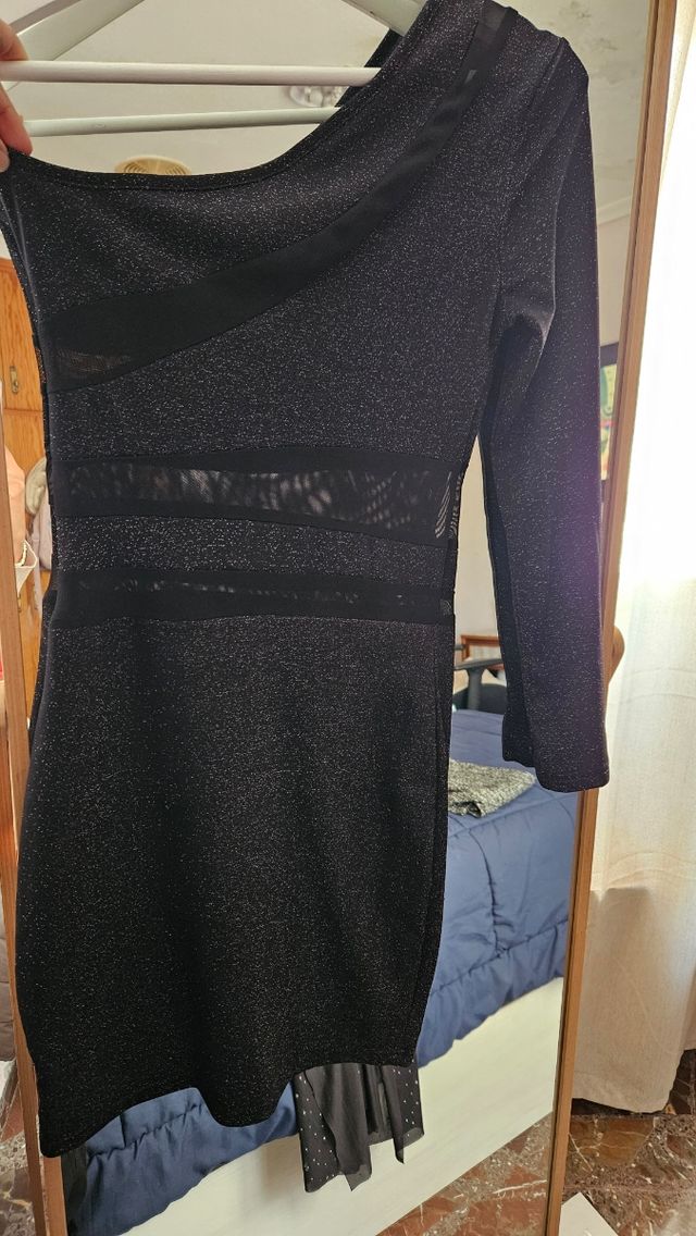 Vestido corto negro