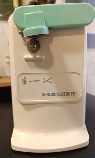 Apriscatole. arrota coltelli e forbici elettrico