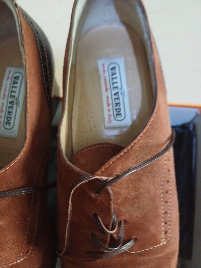 Scarpe unisex in  vera pelle