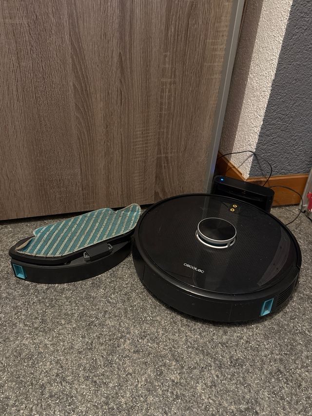 Robot aspirador y fregado Conga 4090