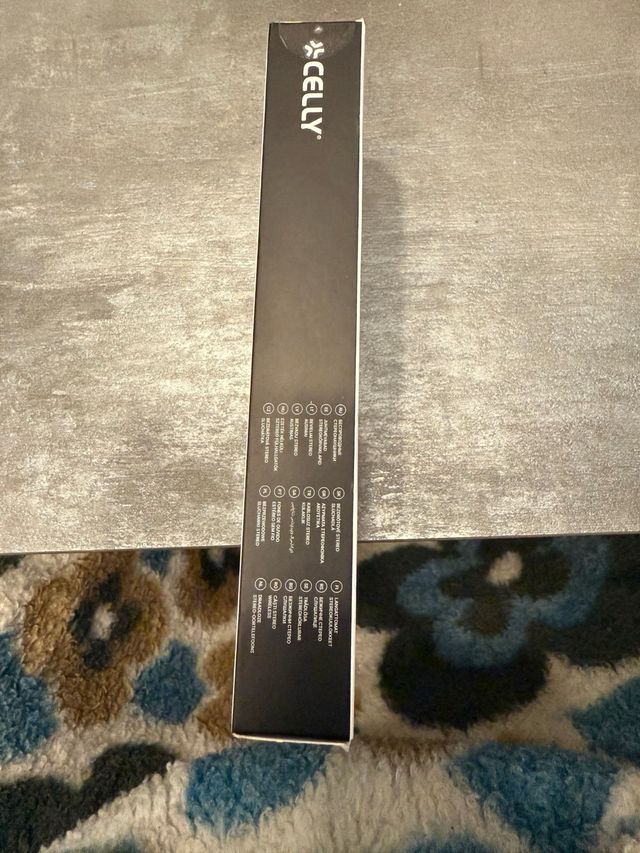 Auriculares inalámbricos Celly nuevos.