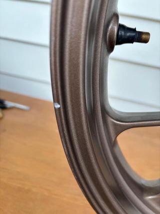 Llanta Honda cb125r y 300