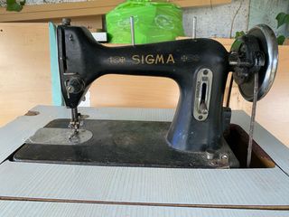 Maquina de coser antigua