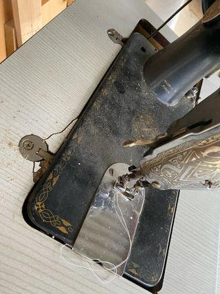 Maquina de coser antigua