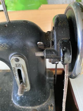 Maquina de coser antigua