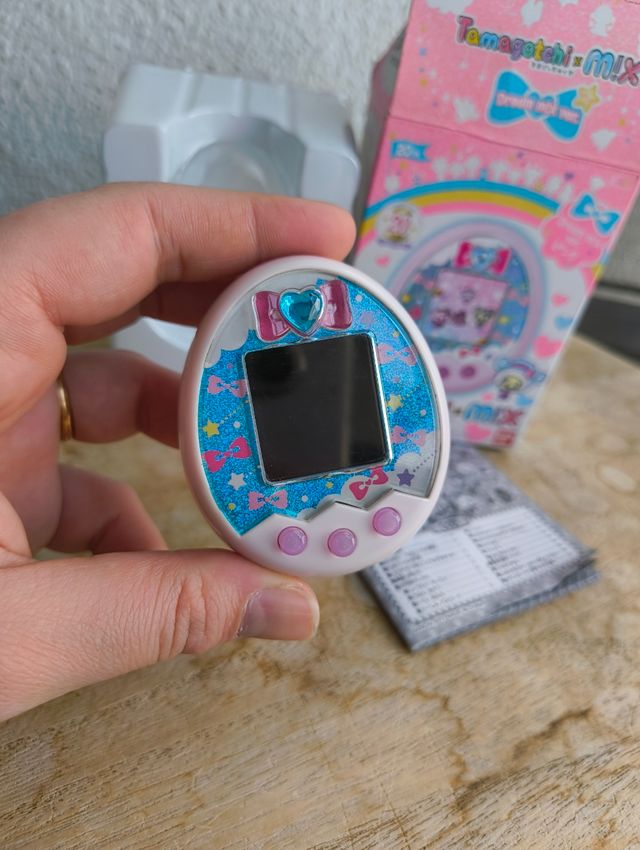 Bandai Tamagotchi Mix Dream M!x Ver. Pink