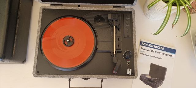 Tocadiscos portátil