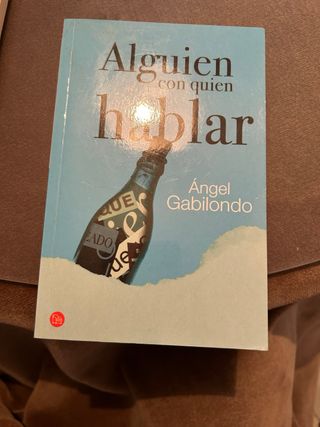 Libro Alguien con quien hablar
