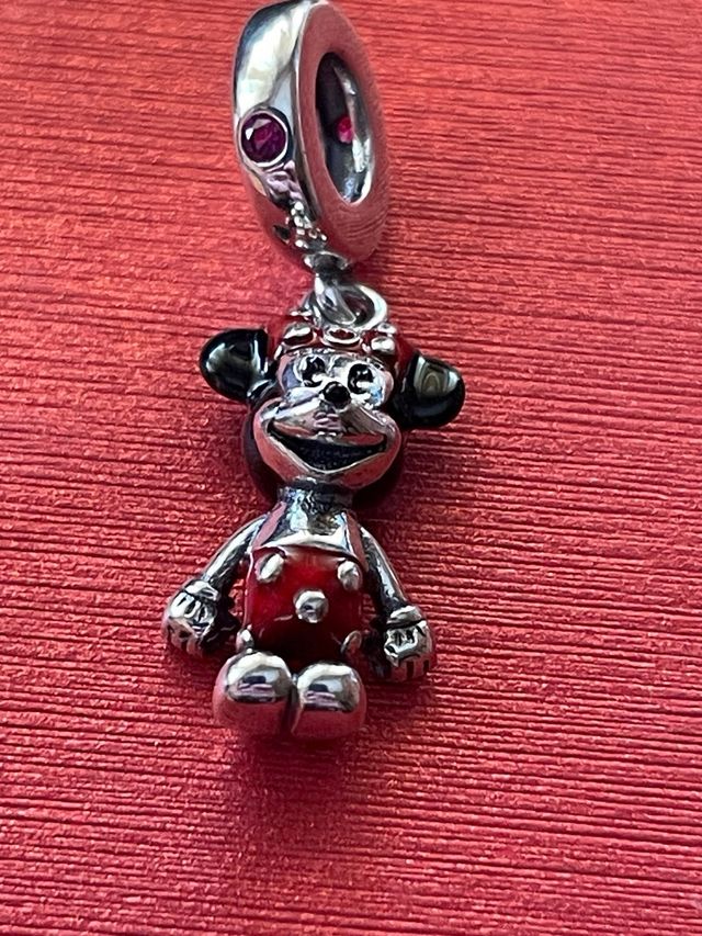 Colgante Charm Minnie Mouse.