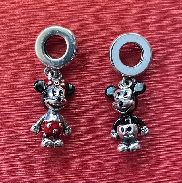 Pareja Charms Minnie y Mickey Mouse