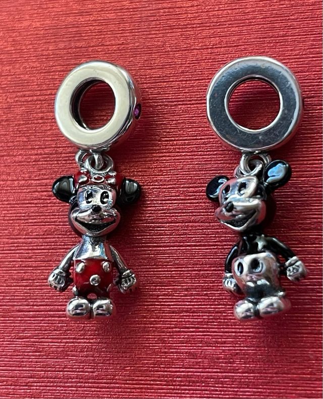 Pareja Charms Minnie y Mickey Mouse
