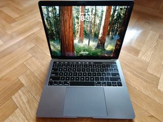 MacBook Pro 13" 2019 i5 16gb 128gb SSD
