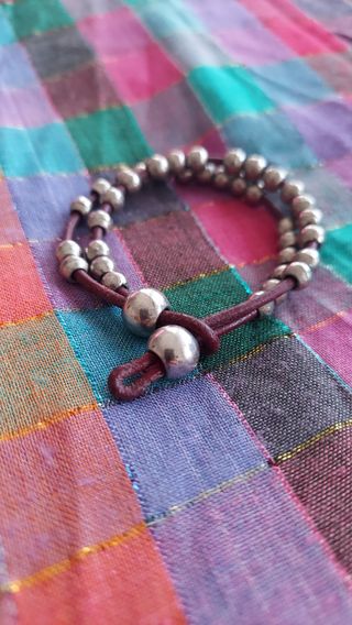 Pulsera de cuero granate y acero