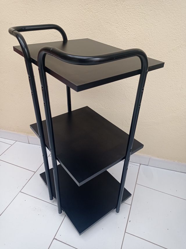 APARADOR CON RUEDAS PARA TV O MICROONDAS