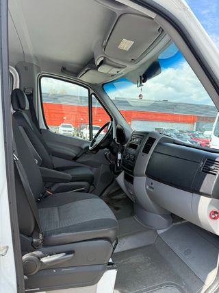 Mercedes-Benz Sprinter 2012