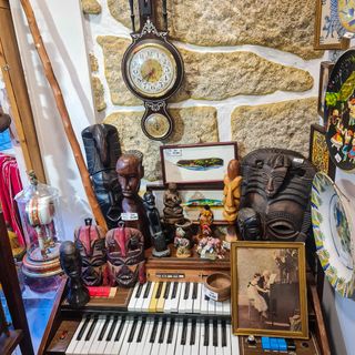 Estátua Gesso – Mãe Amamentando Bebê