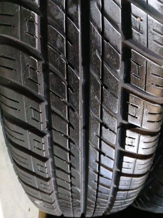 175 70 14 85T DUNLOP SP-10