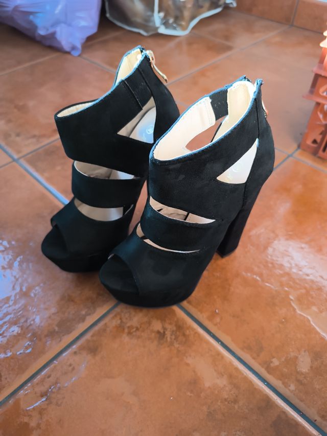 Sandalias de ante negras