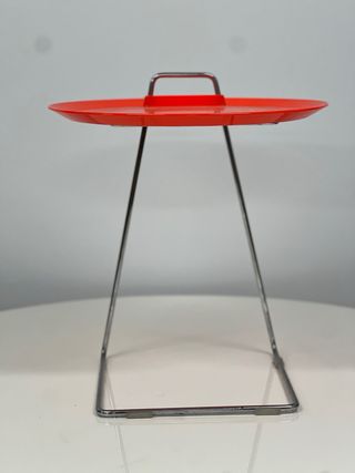 Mesita Auxiliar con Bandeja Studio Domo de PILMA