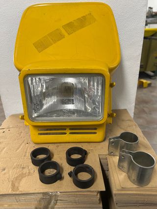 FARO CON CARETA PUCH COBRA M82
