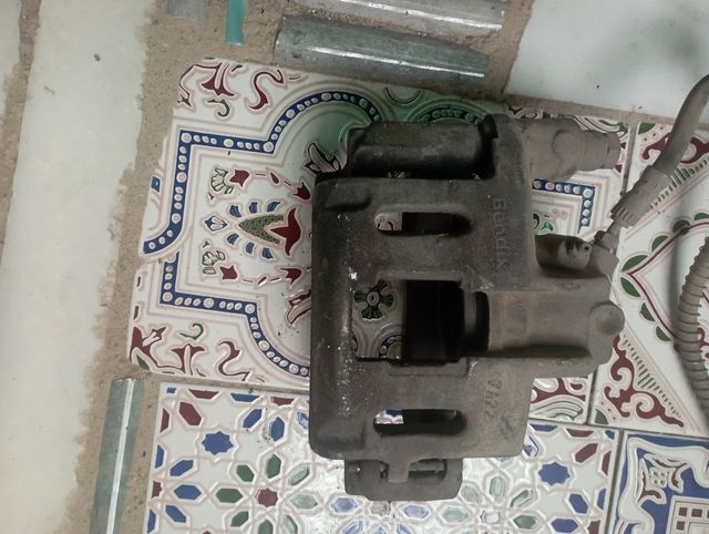 Pinzas de freno,y latiguillos