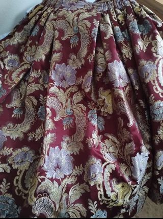 Faldas Alicantina 50 euros cada una