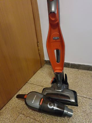 Aspirador mano Taurus 