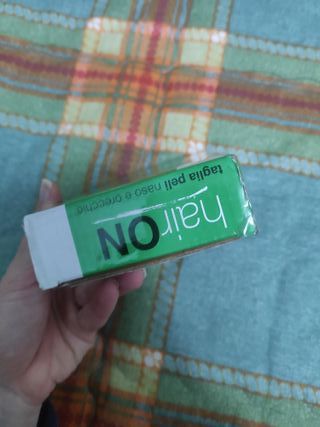 HairON taglia peli naso e orecchie