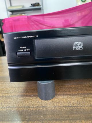 Reproductor CD profesional Denon DNC615