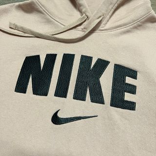 Nike Hoodie w Embroidered Graphic Y2K