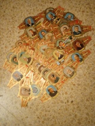 Vendo vitolas de cajas de puros.