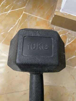 2 mancuernas 40 euros  4 mancuernas por 70 euros