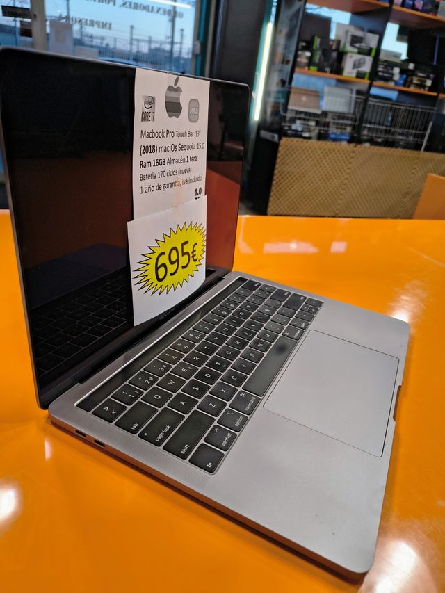 MacBook pro i7 RAm 16GB SSD 1Tera 2018 IVA incluid