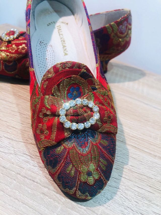 Traje de fallera, siglo XVIII.