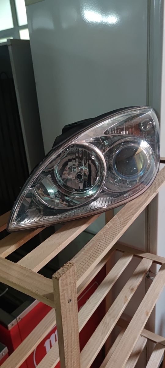 HYUNDAI I30 farol esquerdo