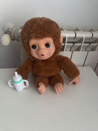 Mono bebé de juguete