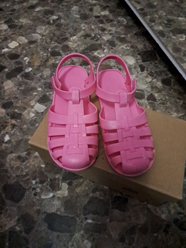 Sandalias cangrejera niña 32