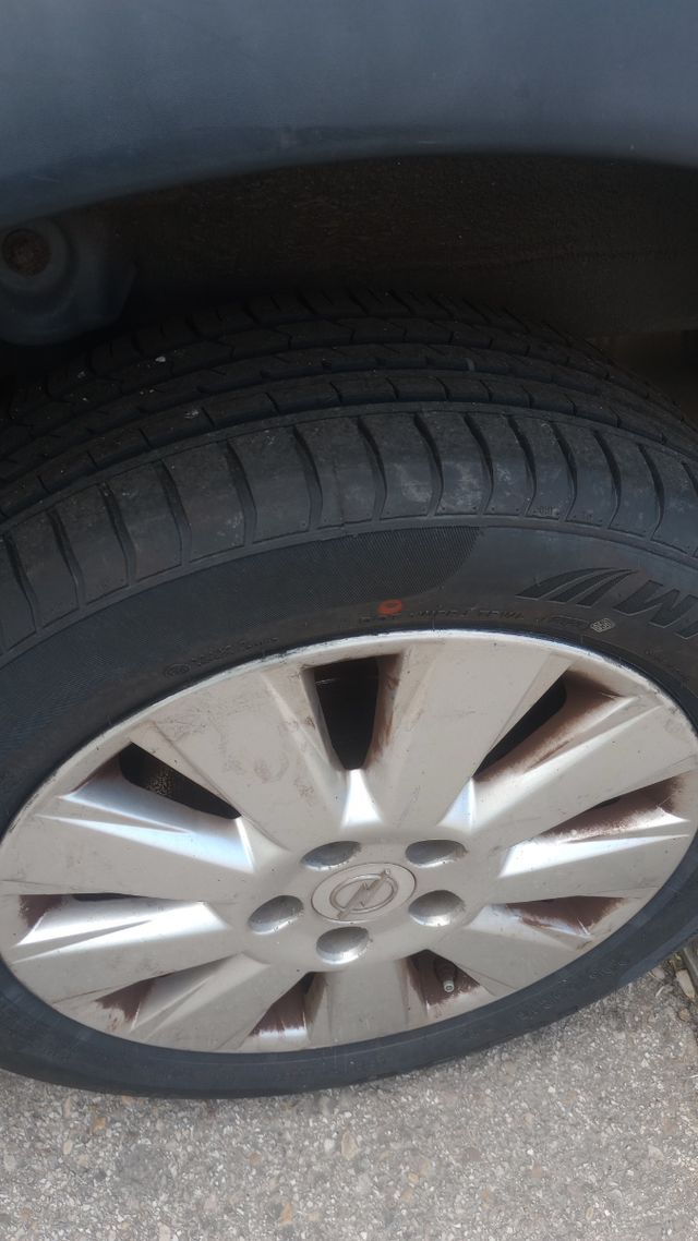 Neumáticos 205/55/16/nuevos con llantas